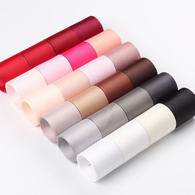 선물 포장 및 DIY 공예용 3mm-100mm 고형 색상 폴리에스터 크로그라인 리본