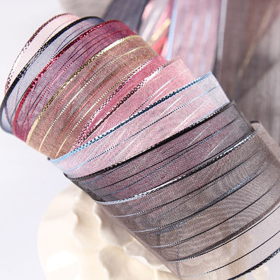 10mm-25mm 골드 라인 스트라이프 된 폴리에스터 오르간자 리본 선물 포장 및 상자 포장 또는 리본 활